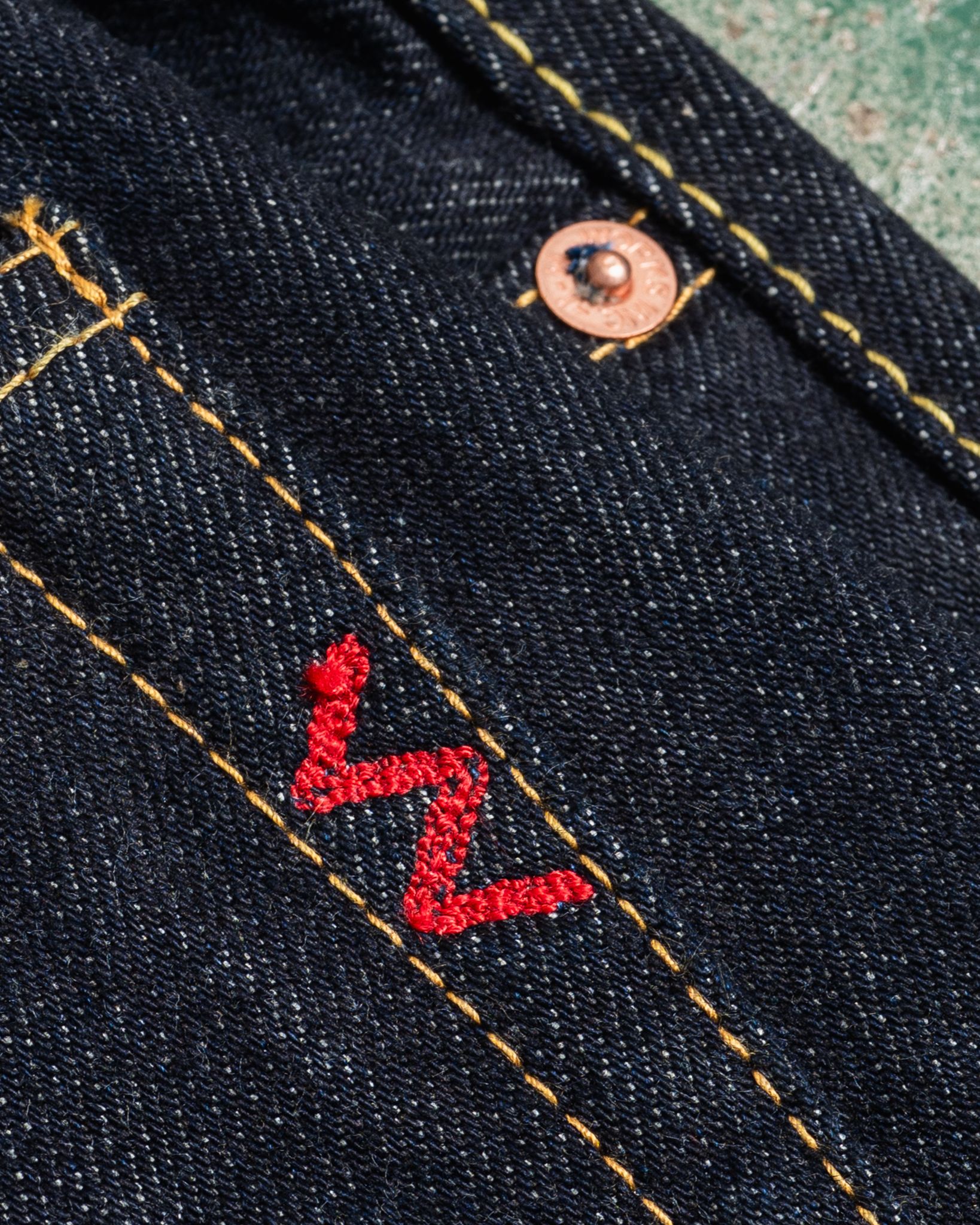 IRON HEART - IH-1955S-142 - 14oz Selvedge Denim "1955" Vintage Tapered Cut Jeans - Indigo
