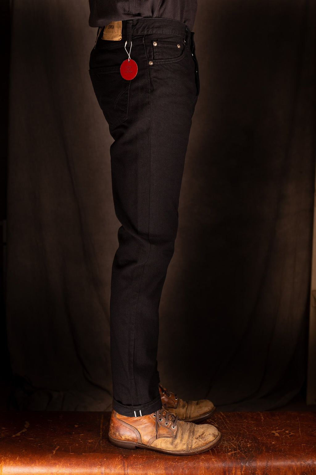 Edwin Made in Japan, Slim Tapered, 11oz Kaihara, Purple x White Selvage - Black Rinsed