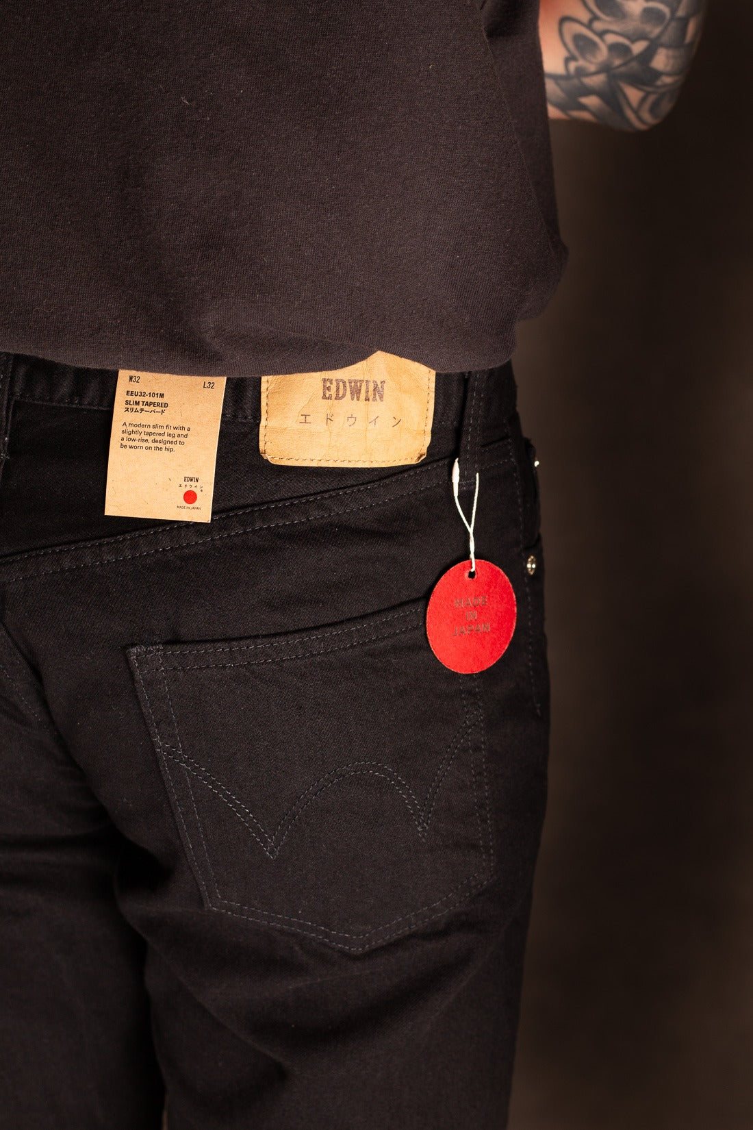 Edwin Made in Japan, Slim Tapered, 11oz Kaihara, Purple x White Selvage - Black Rinsed