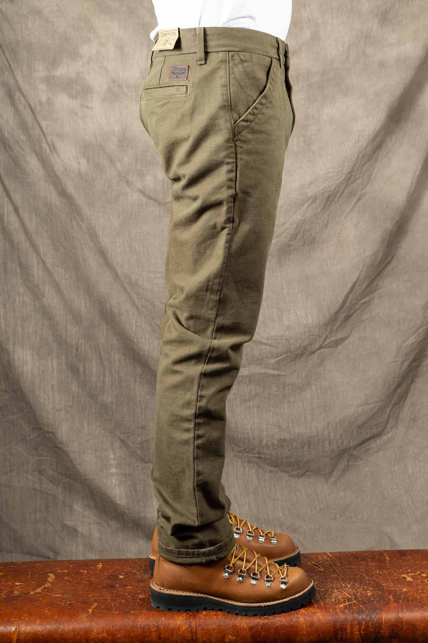 Freenote Cloth – Workers Chino Slim Straight Fit 14 Ounce Slub Olive
