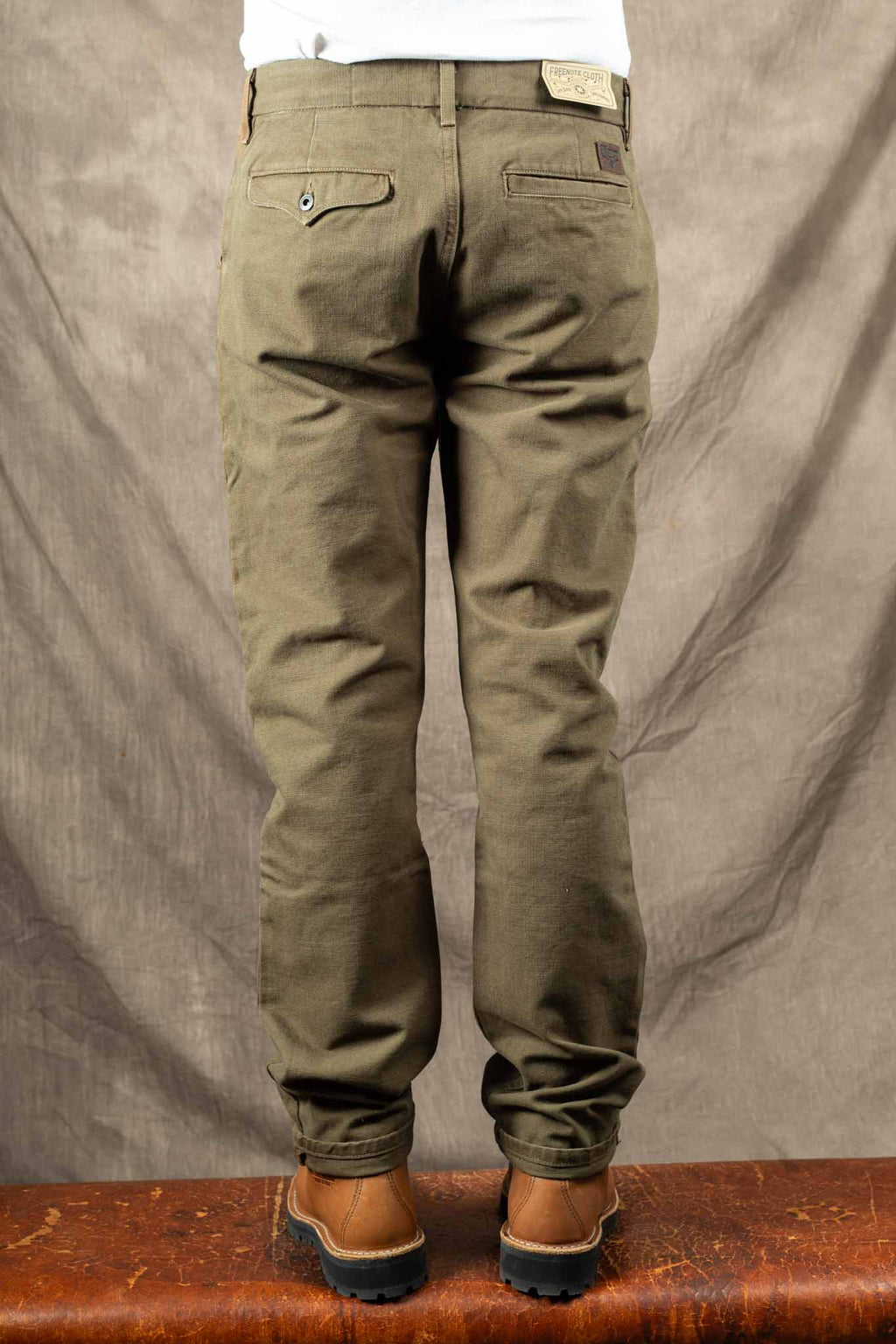 Freenote Cloth – Workers Chino Slim Straight Fit 14 Ounce Slub Olive