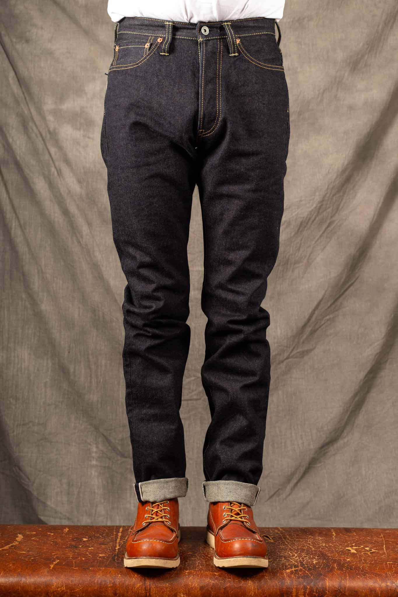 IH-888S-142 14oz Selvedge Denim Medium/High Rise Tapered Cut Jeans, Indigo