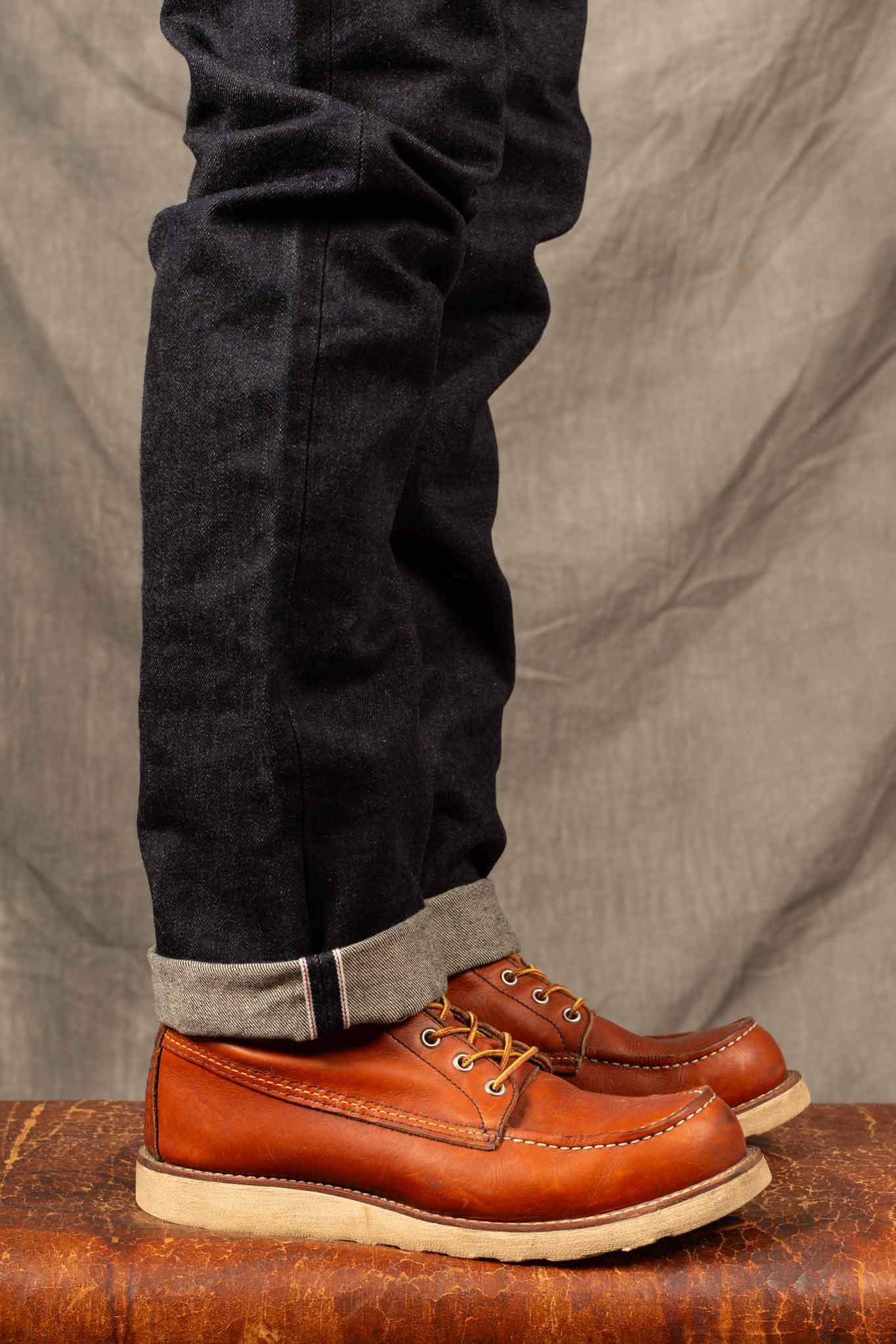 IH-888S-142 14oz Selvedge Denim Medium/High Rise Tapered Cut Jeans, Indigo