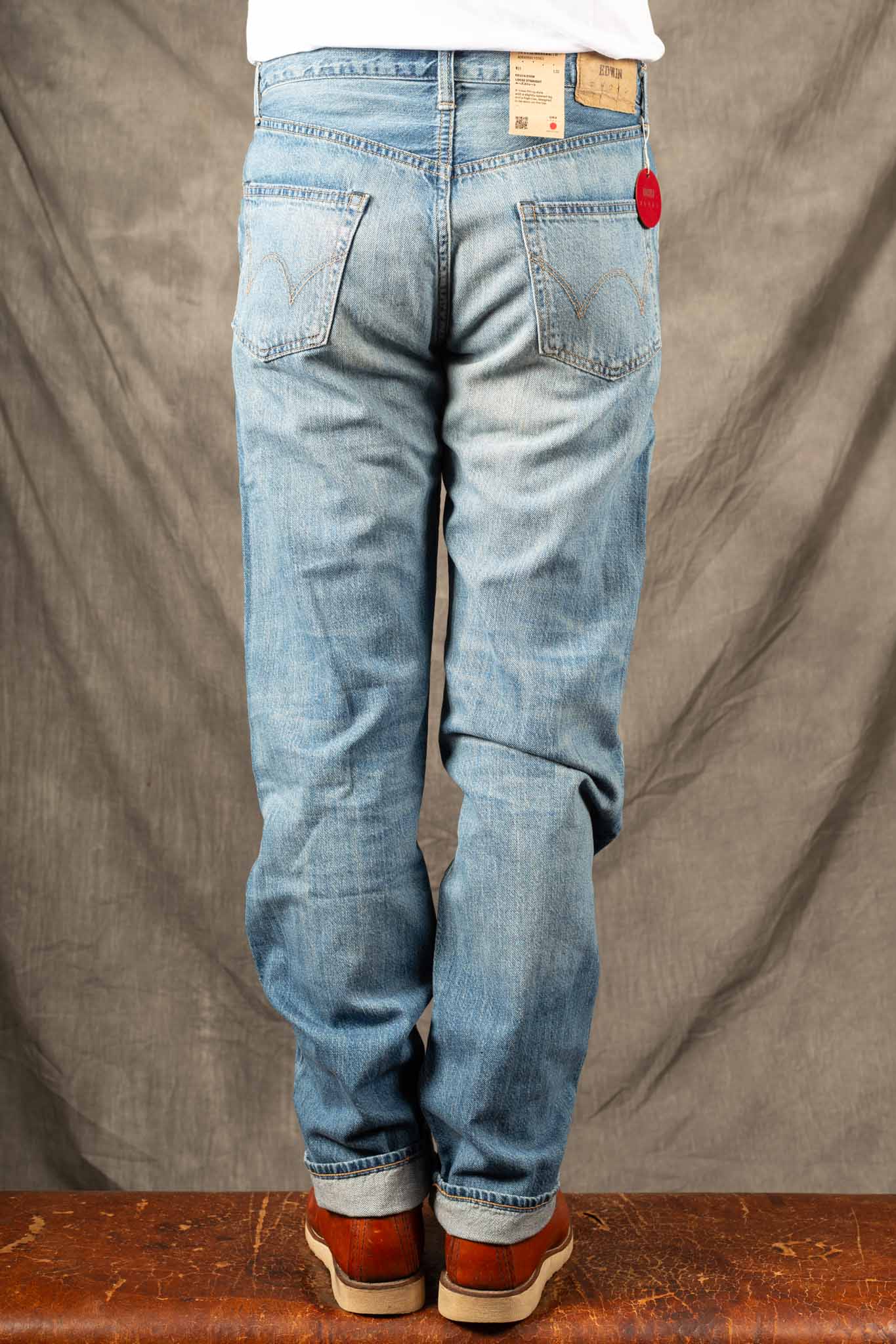 Edwin Made in Japan, LOOSE STRAIGHT - LIGHTWEIGHT 10.5oz KAIHARA RED SELVAGE  - Light used -  I033518-015J