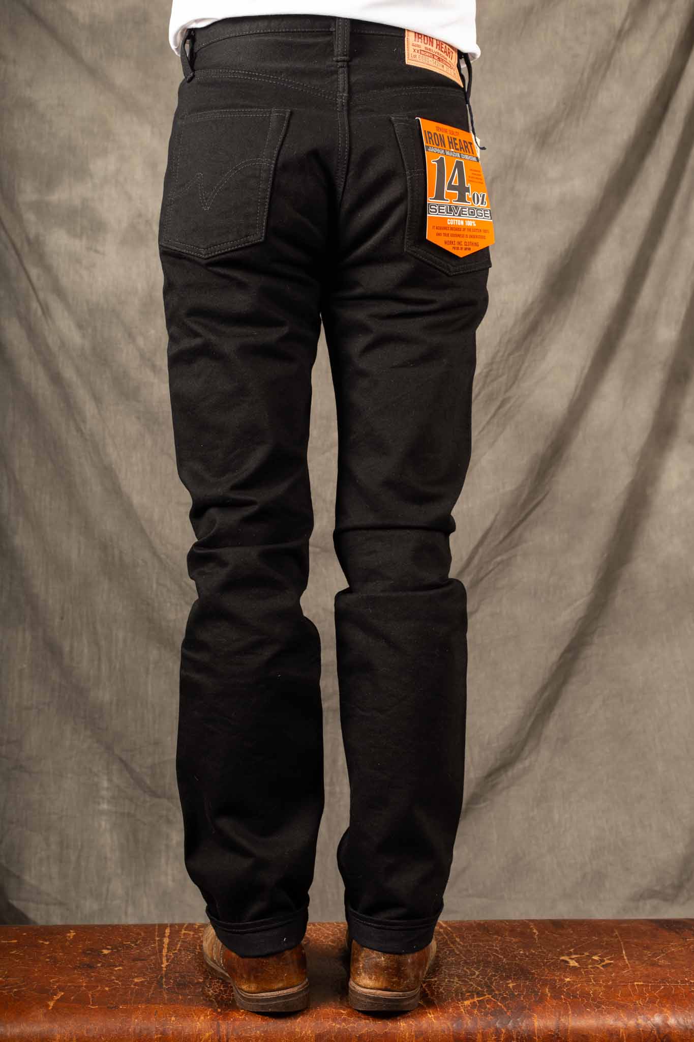 Iron Heart IH-888S-142bb 14oz Selvedge Denim Super Black (Fades to Grey)
