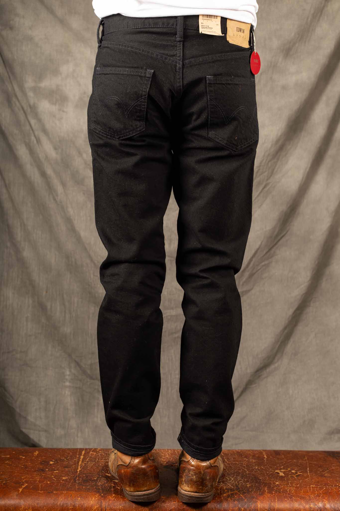 Edwin Made in Japan, Regular Tapered, 11oz Kaihara, Purple x White Selvage - Black Rinsed