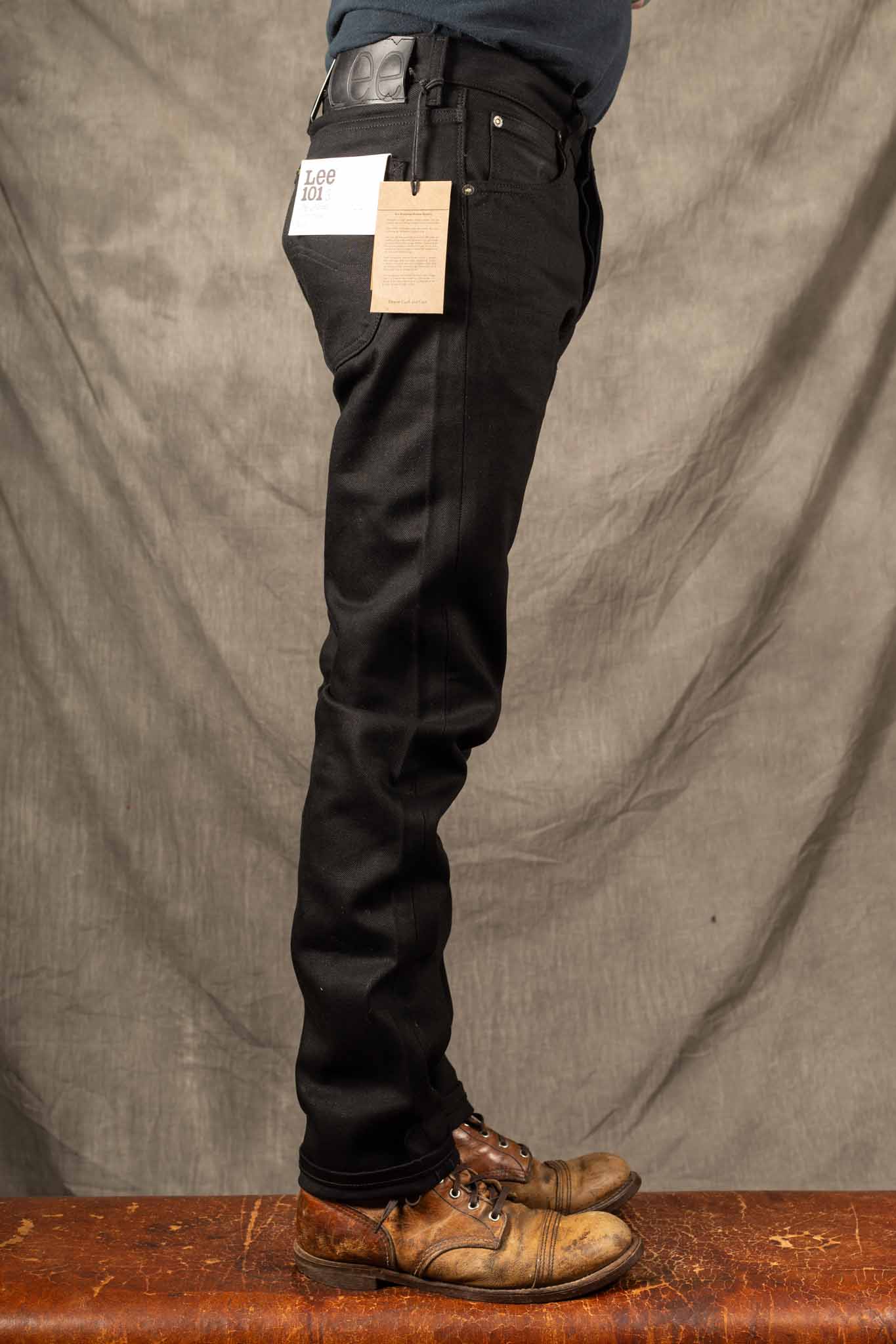 LEE 101 S REGULAR SELVAGE DENIM JEANS - DRY BLACK - 13.75 OZ