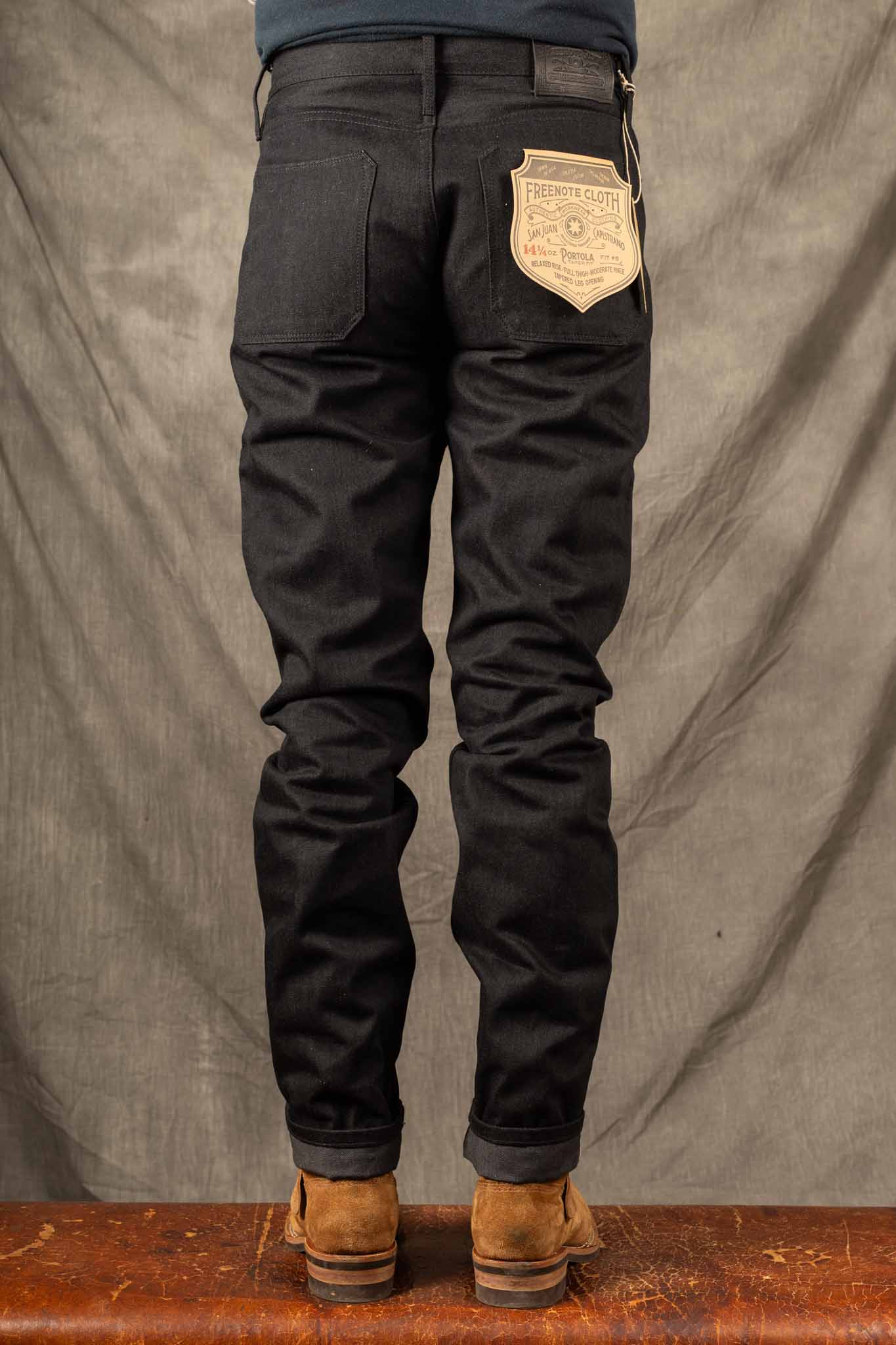 Freenote Cloth - portola classic taper raw 14.25 ounce black grey
