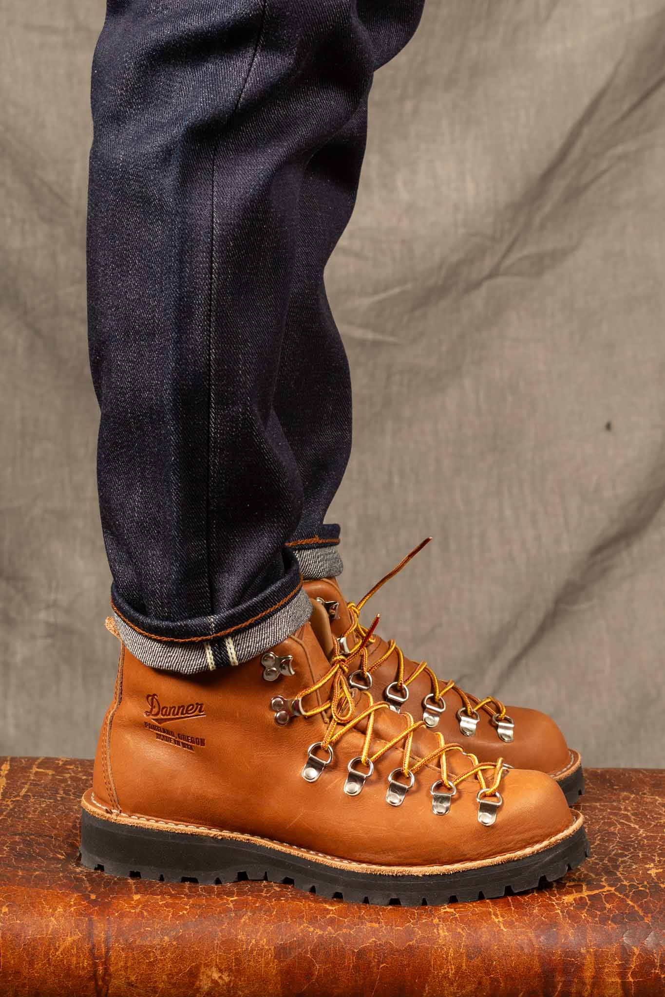 The Unbranded Brand UB621 Relaxed Tapered Fit - 21oz Heavyweight Indigo Selvedge Denim