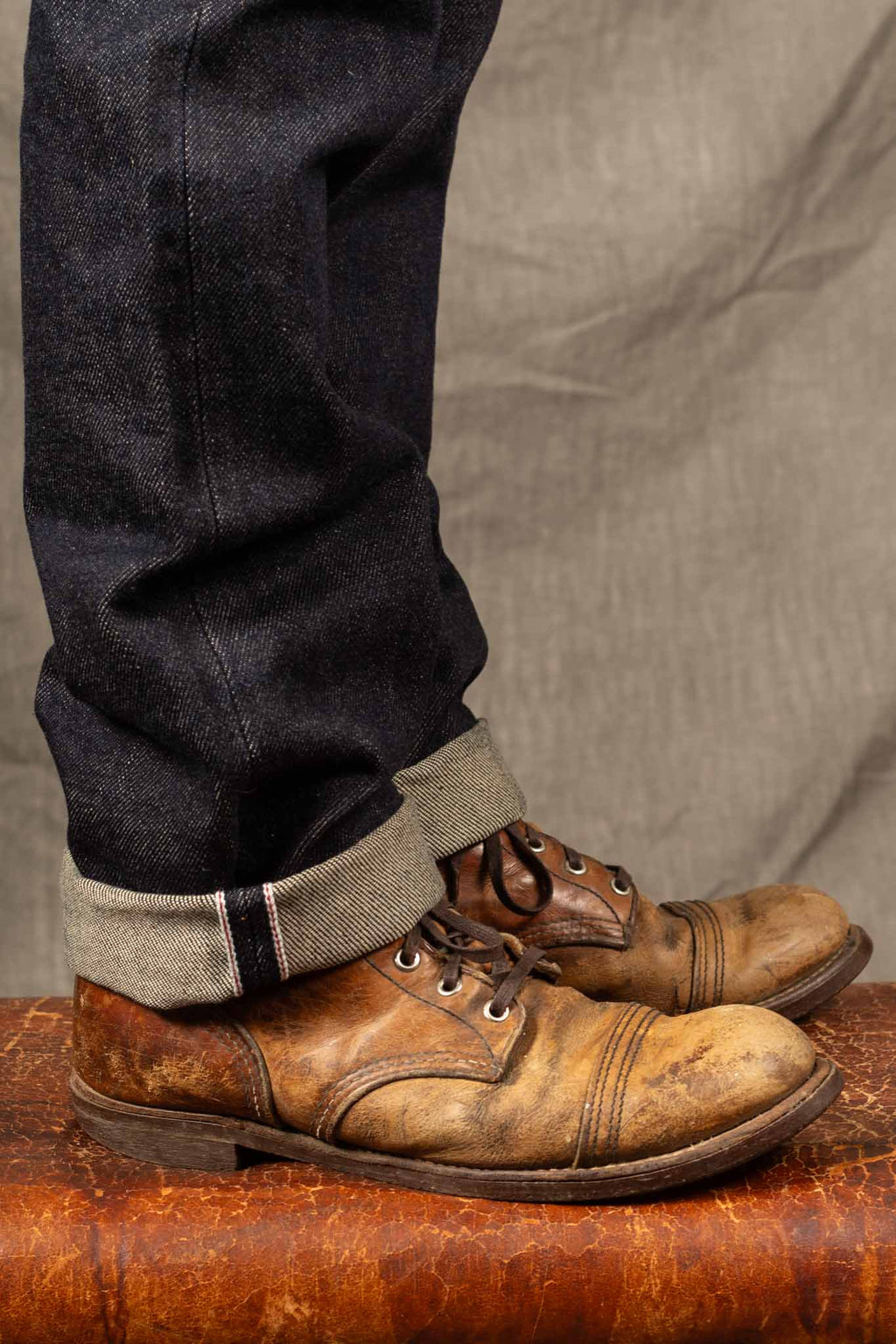 Iron Heart IH-666S-21 21Oz Selvedge Slim Straight