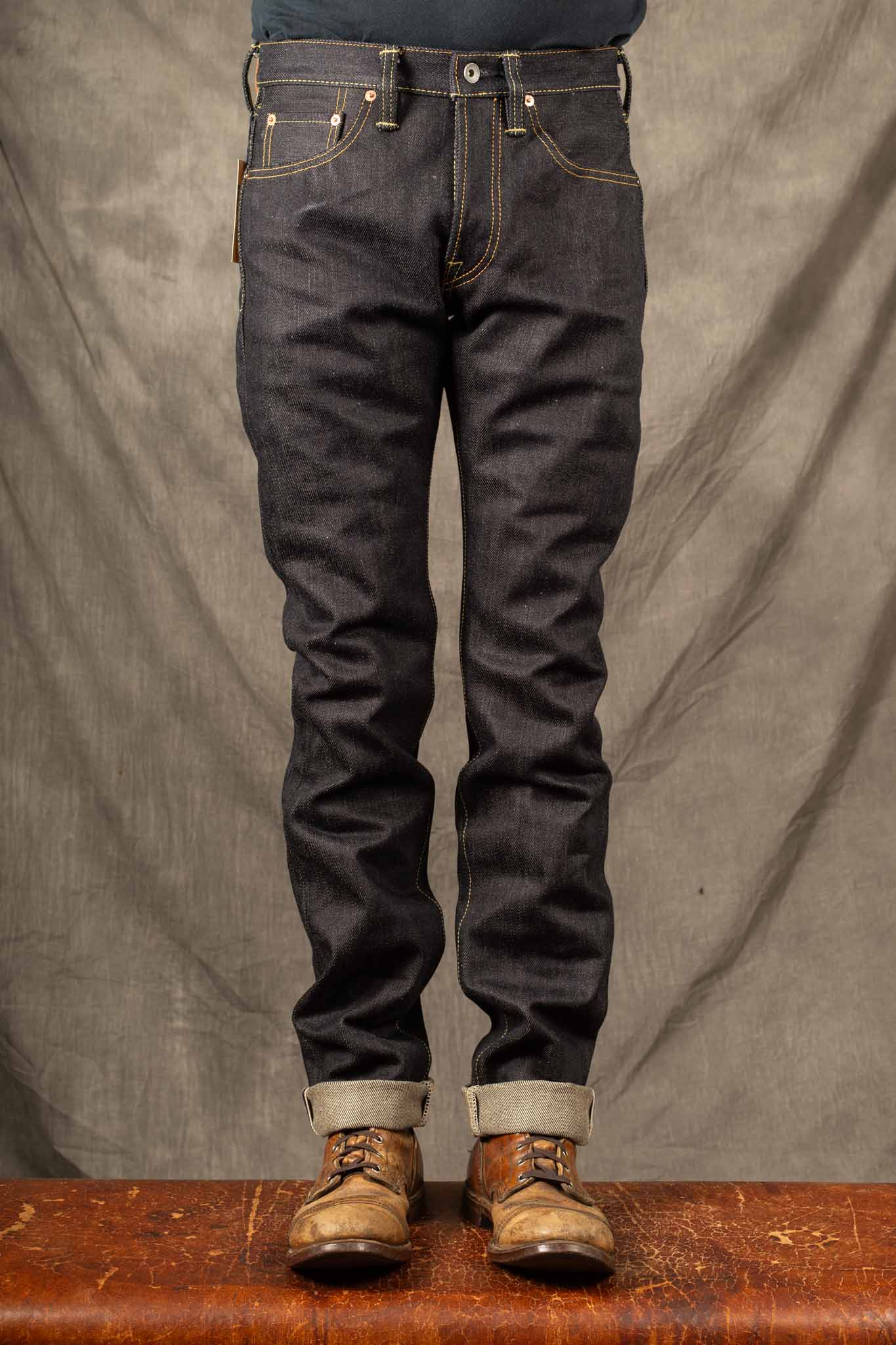 Iron Heart IH-555-XHS 25Oz Selvedge Slim Cut