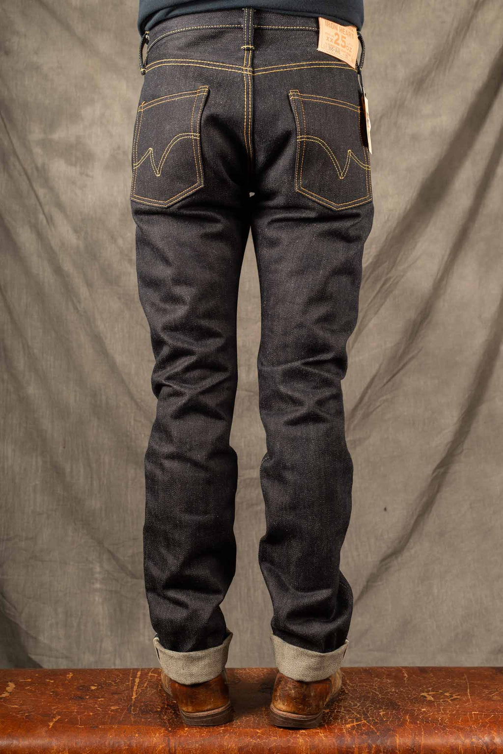 Iron Heart IH-555-XHS 25Oz Selvedge Slim Cut