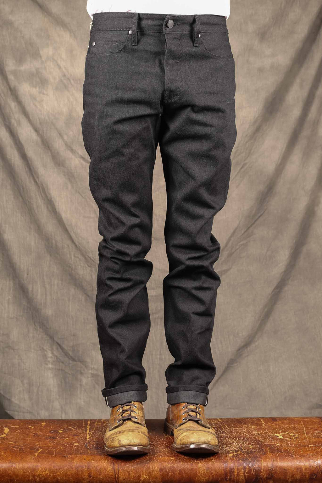 Freenote Cloth - rios Slim Straight raw 14.25 oz black grey japanese denim