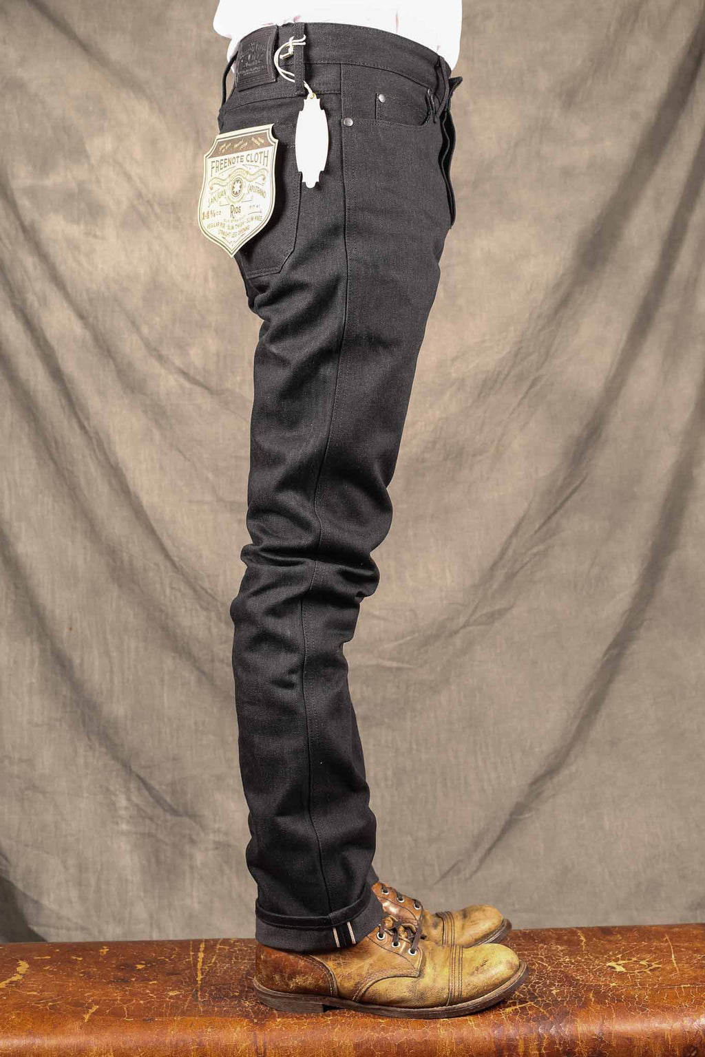 Freenote Cloth - rios Slim Straight raw 14.25 oz black grey japanese denim