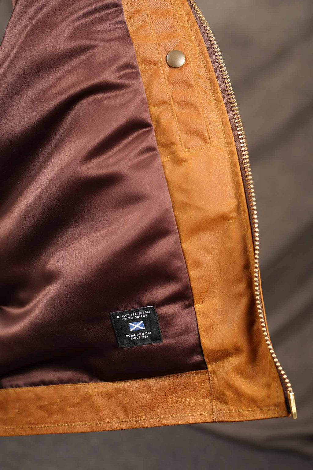 Dehen Flight Vest - Gold