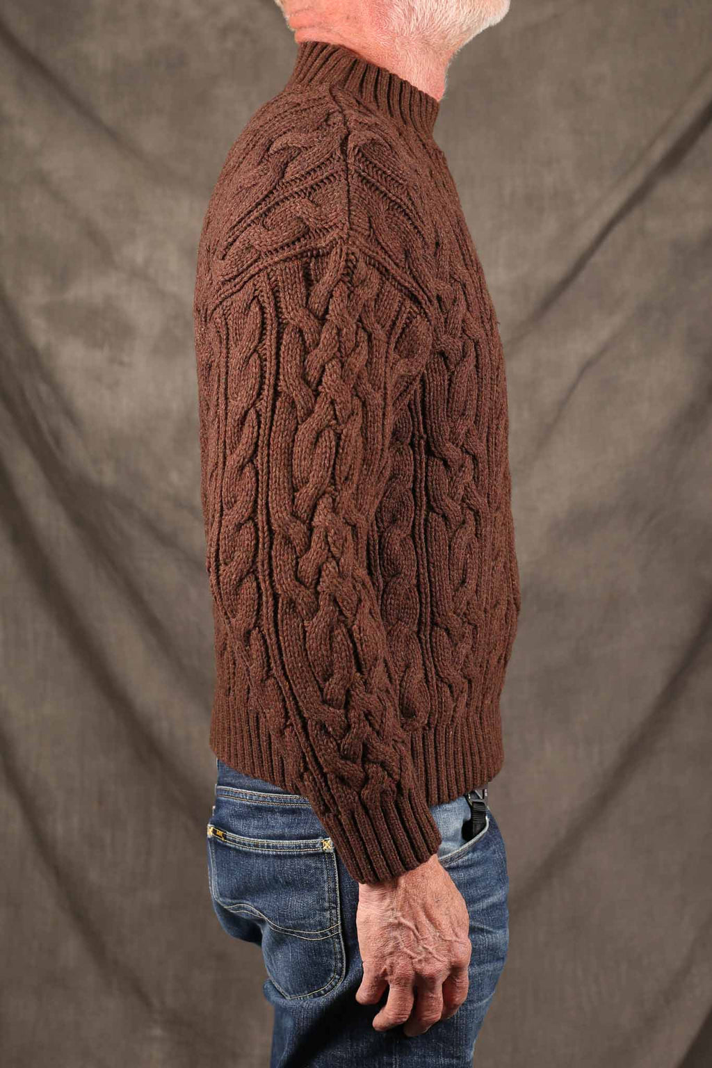 NITTO KNITWEAR - Ohannes Round Neck Sweater - Brown