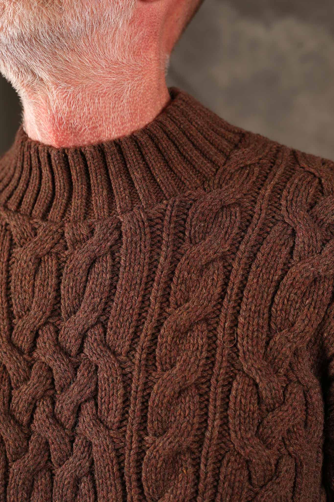 NITTO KNITWEAR - Ohannes Round Neck Sweater - Brown