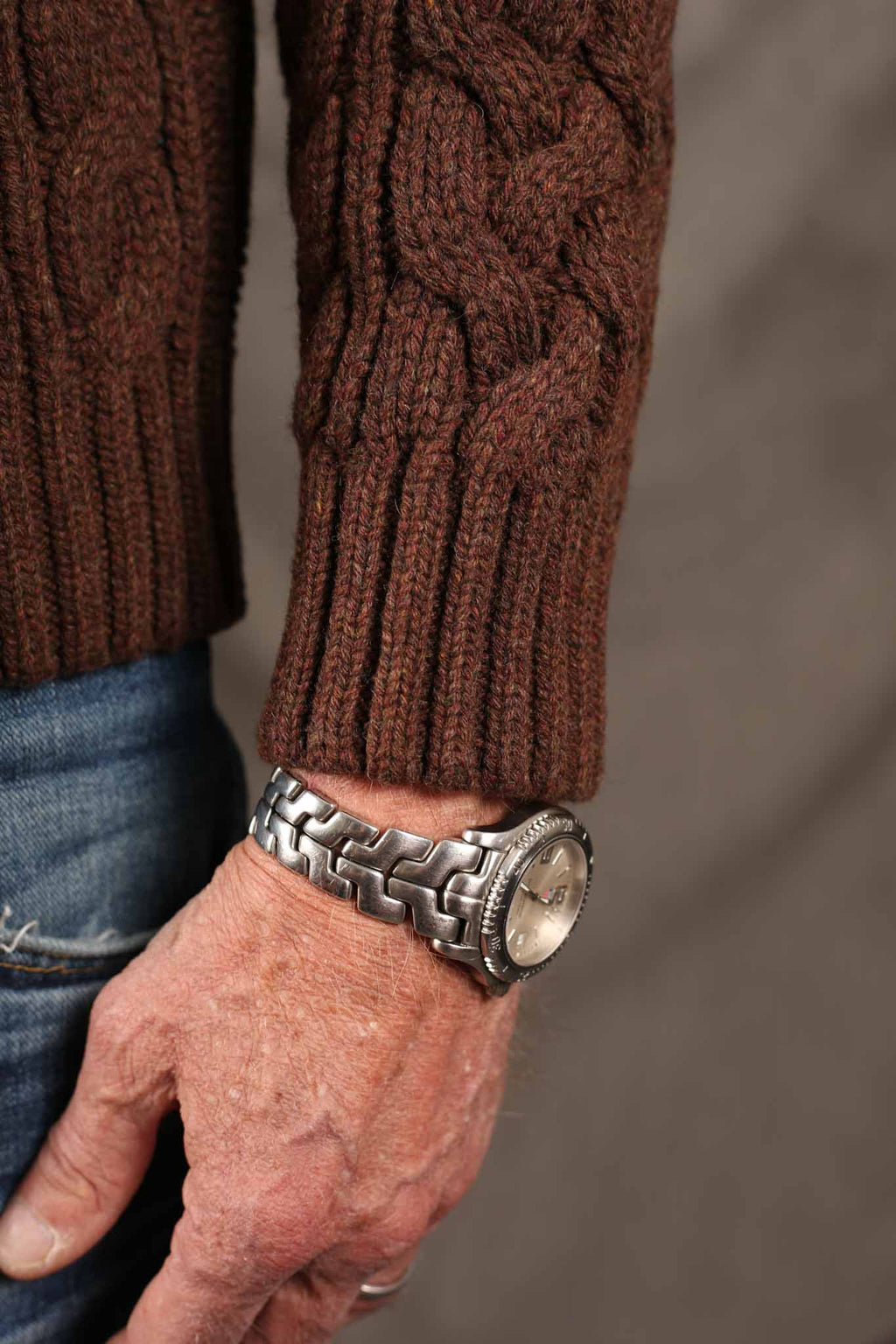 NITTO KNITWEAR - Ohannes Round Neck Sweater - Brown