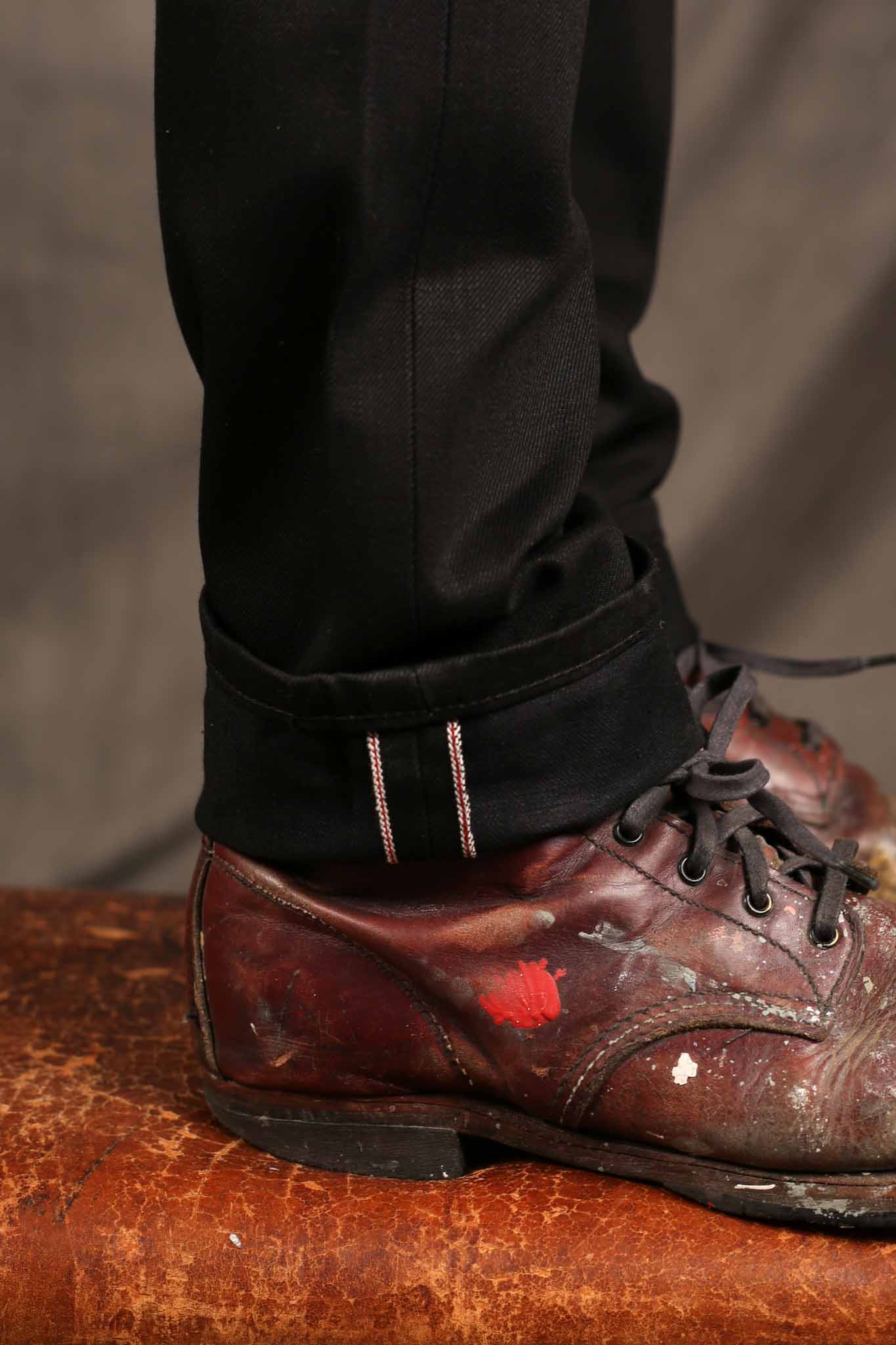 Naked and Famous Weird Guy - 13oz Solid Black Selvedge