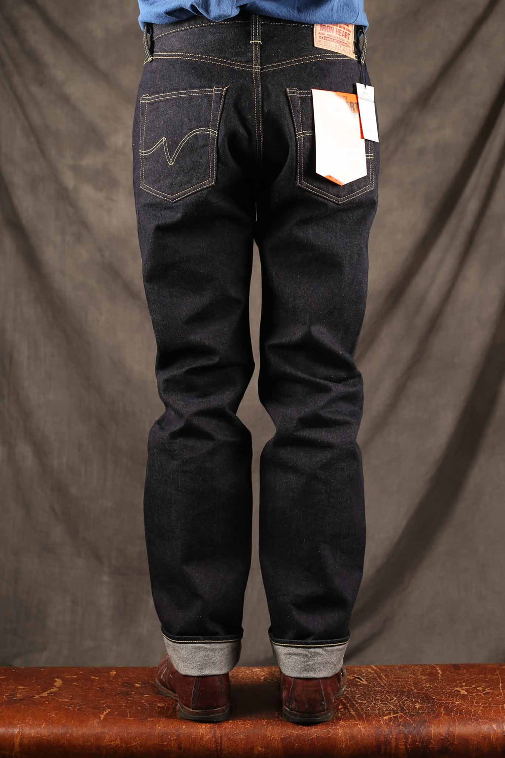 IRON HEART - IH-1955S-142 - 14oz Selvedge Denim "1955" Vintage Tapered Cut Jeans - Indigo