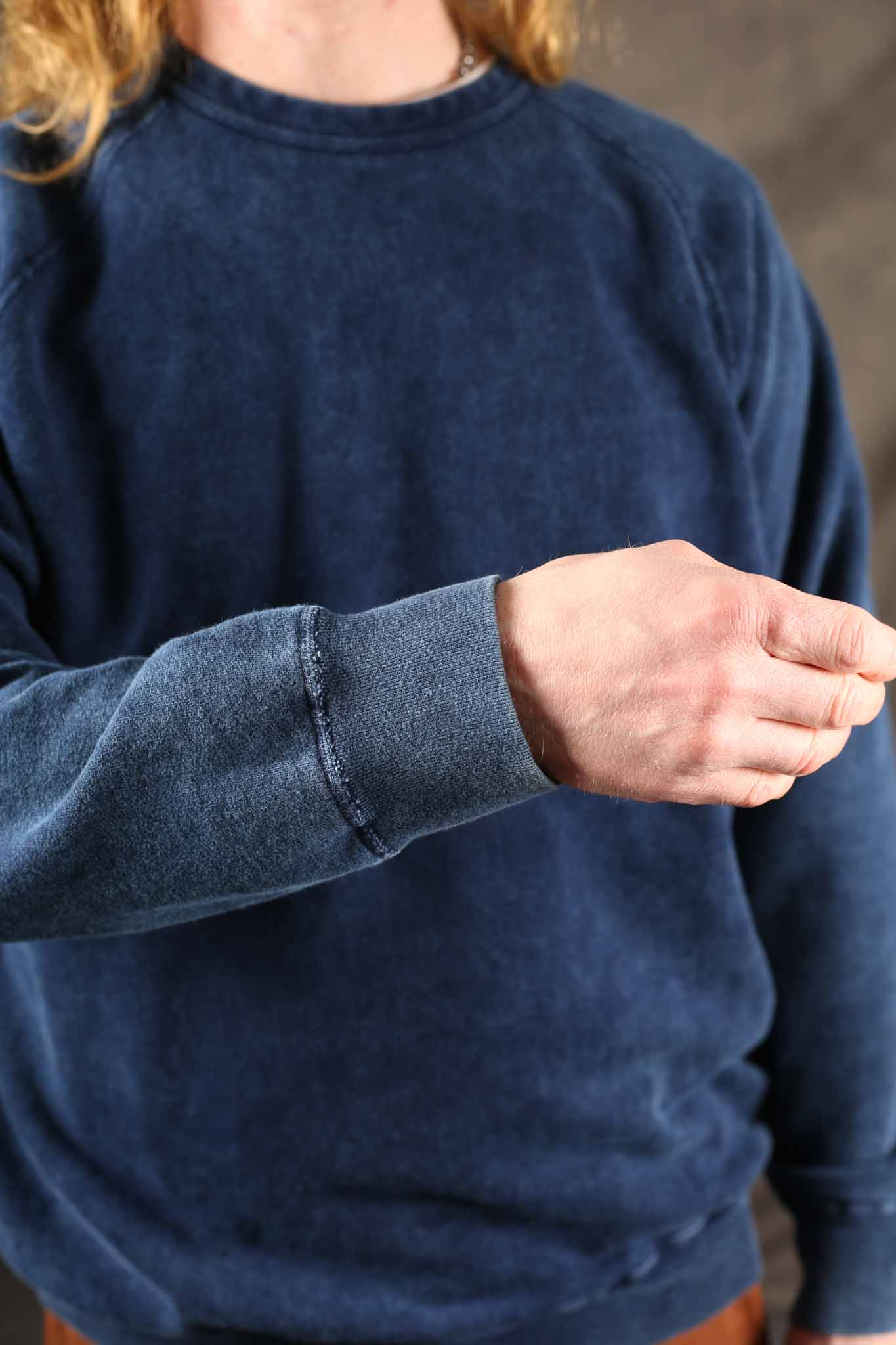 GOOD ON - Raglan Crew Sweat - Indigo Shave