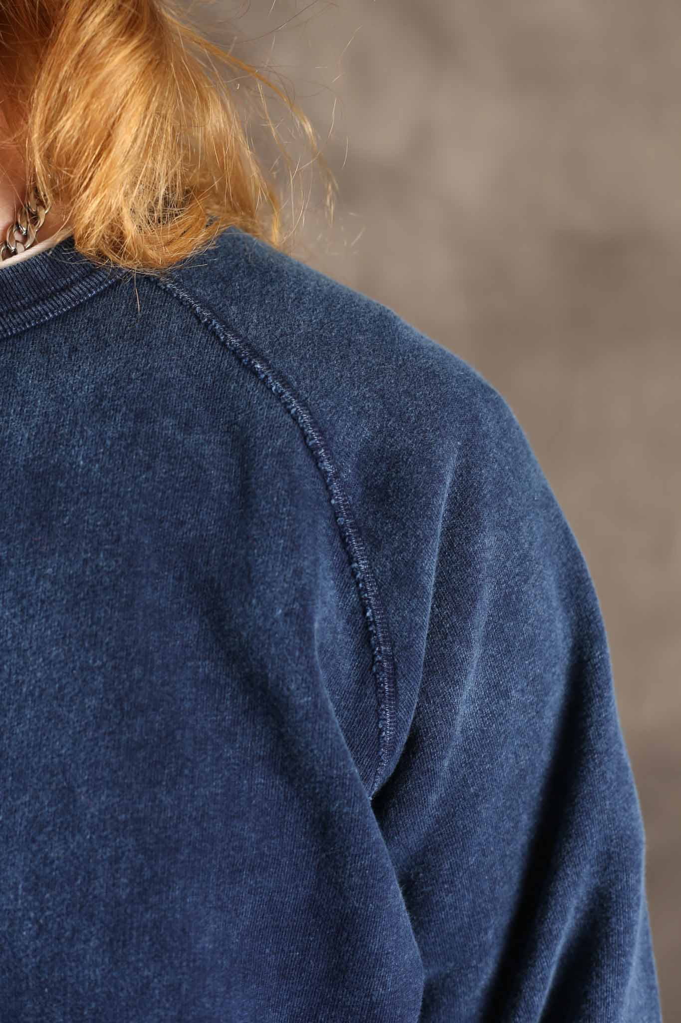 GOOD ON - Raglan Crew Sweat - Indigo Shave