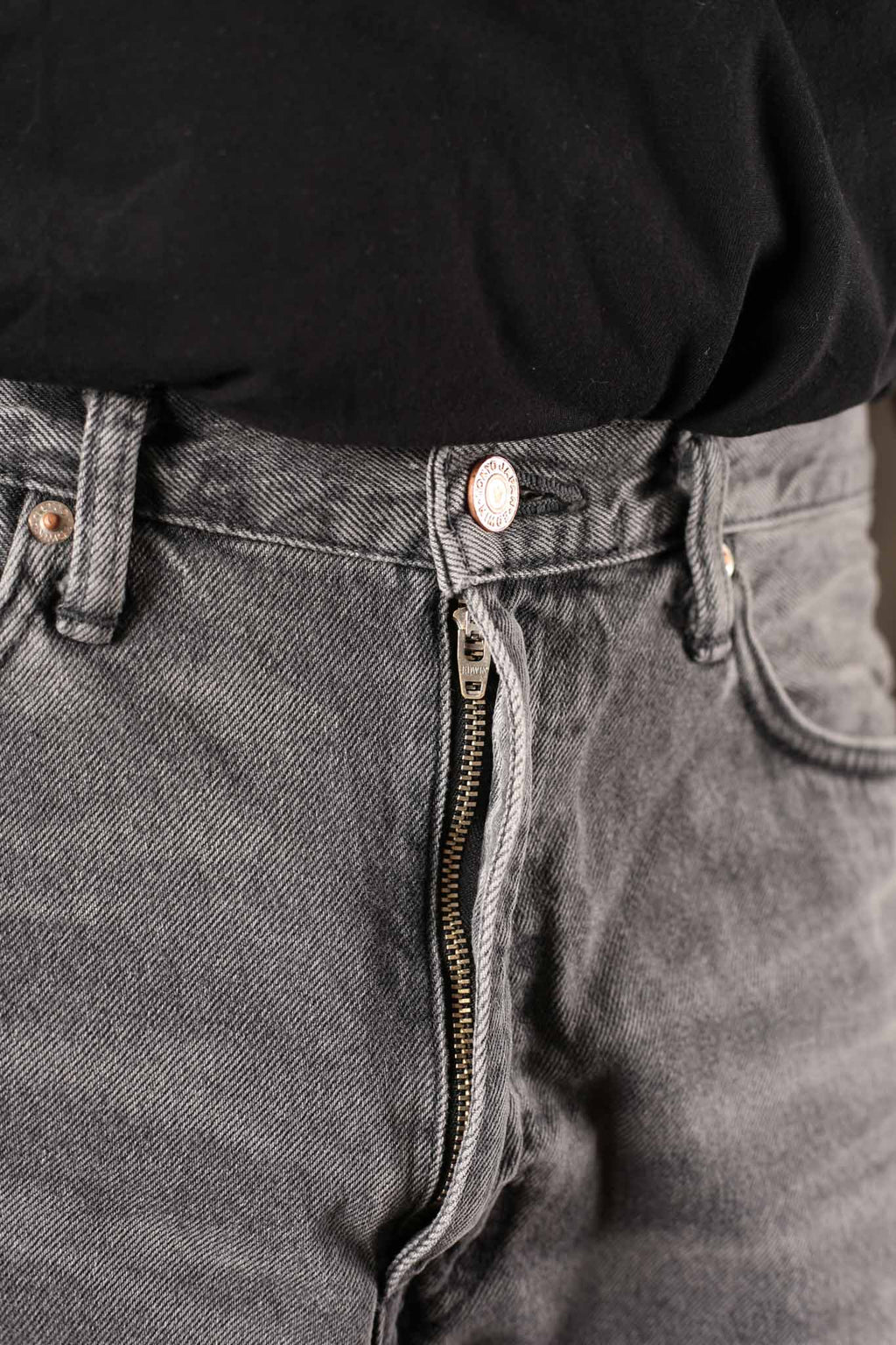 Edwin Made in Japan - Loose Pant - 13oz Kaihara Right Hand Black Denim