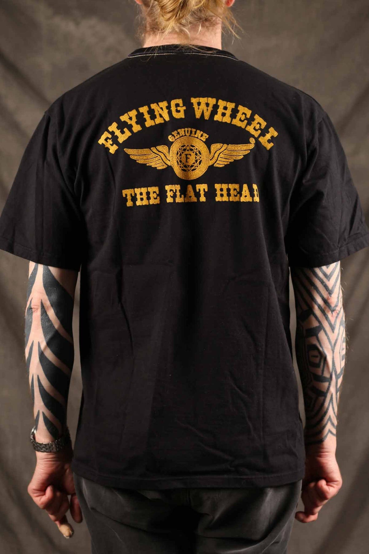 THE FLAT HEAD -FN-THC-059SP Flying Wheel 9.7oz Loopwheeled T-Shirt – Black / Yellow