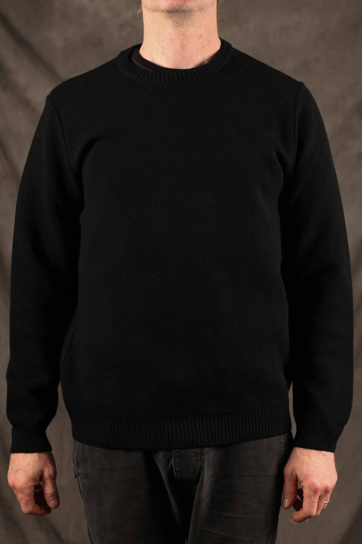 NITTO KNITWEAR - Youri Merino Round Neck Jumper Black