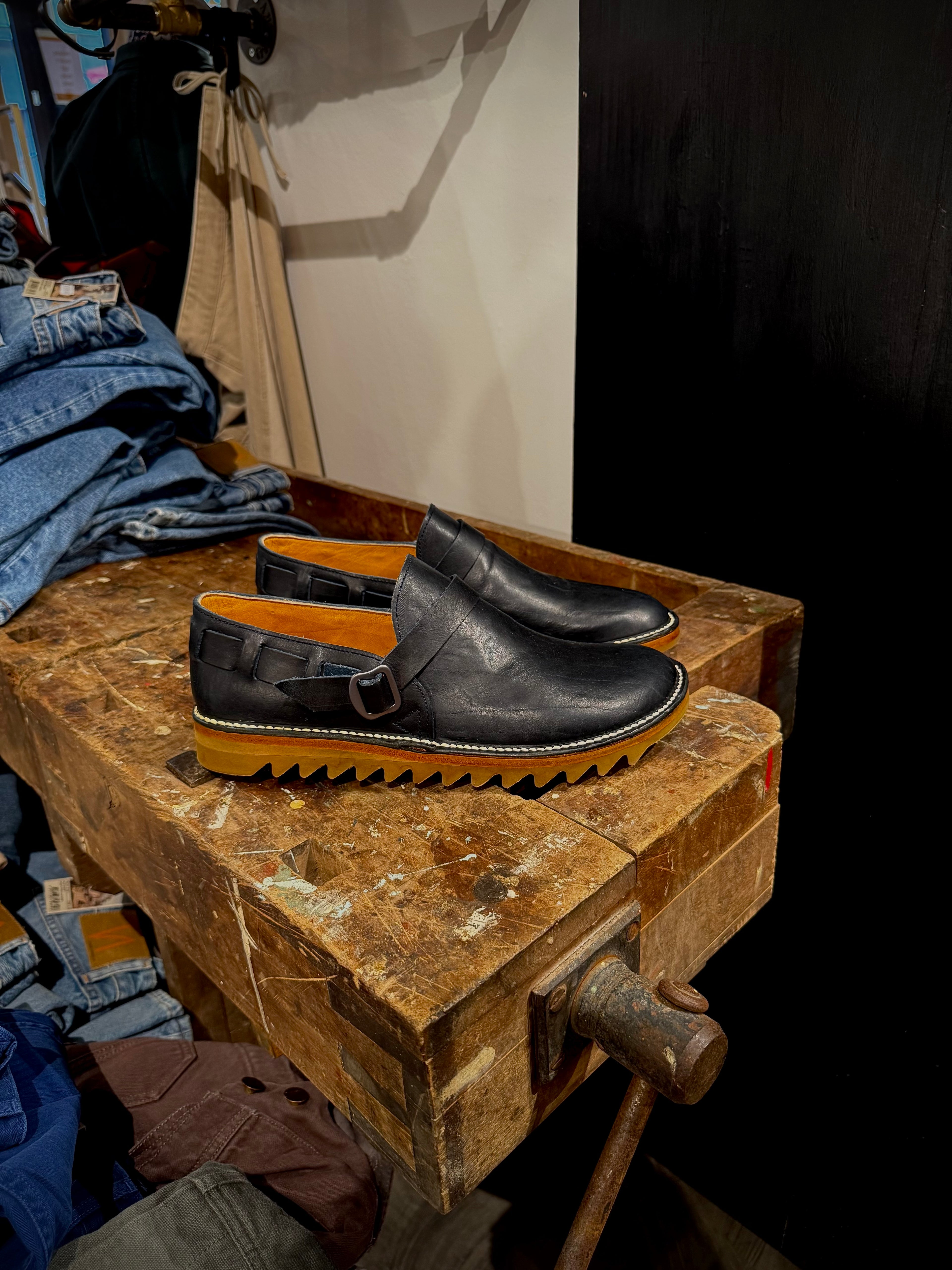 UNMARKED - Otzi Antique Bison Navy