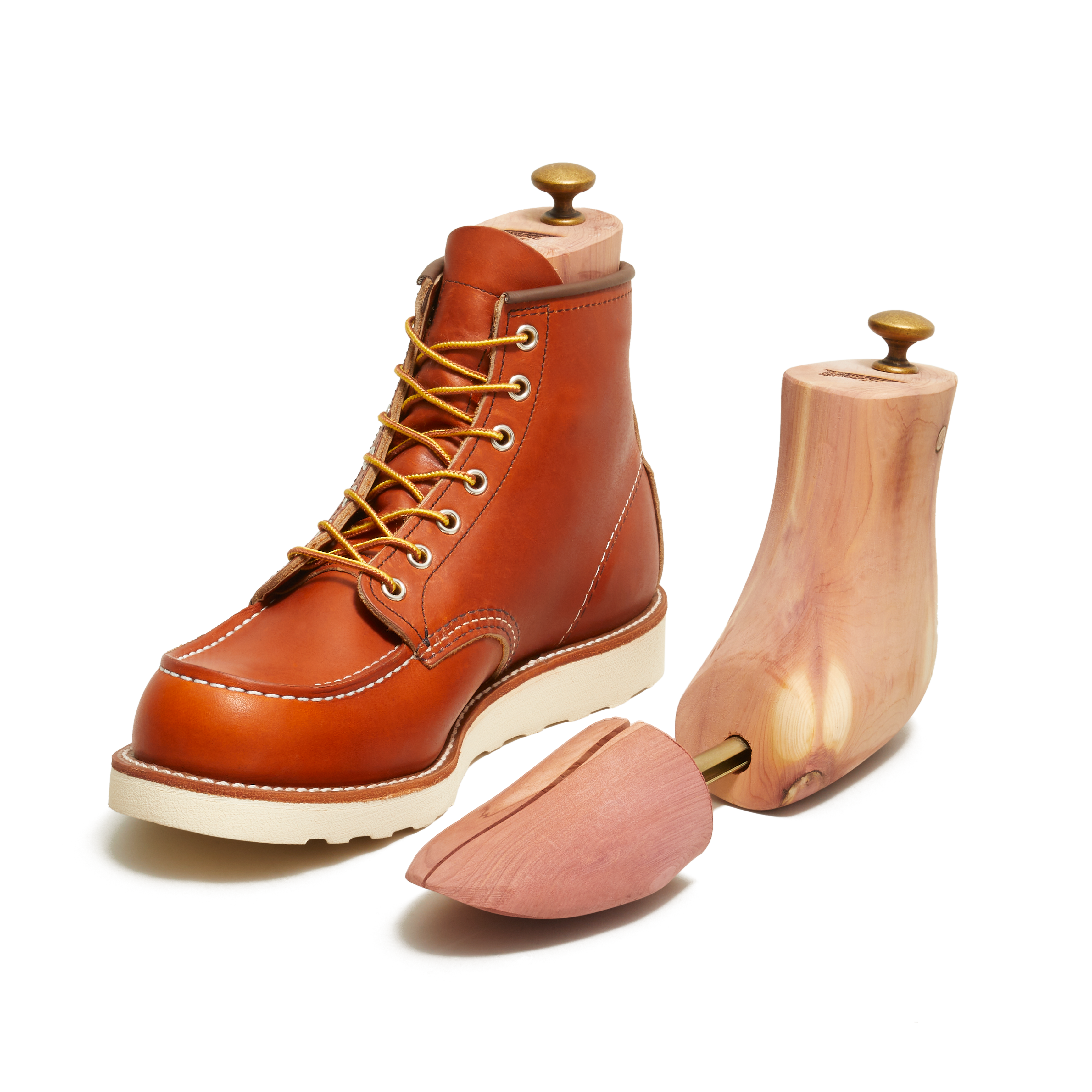 Cedar Boot Tree