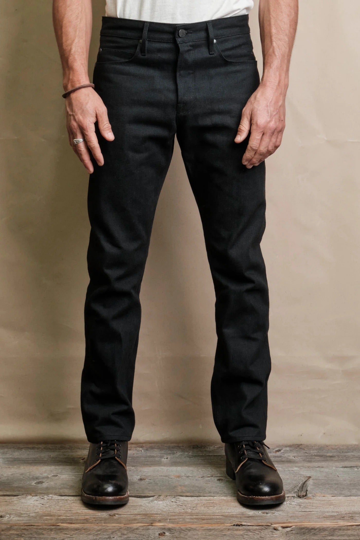 Freenote Cloth - rios Slim Straight raw 14.25 oz black grey japanese denim