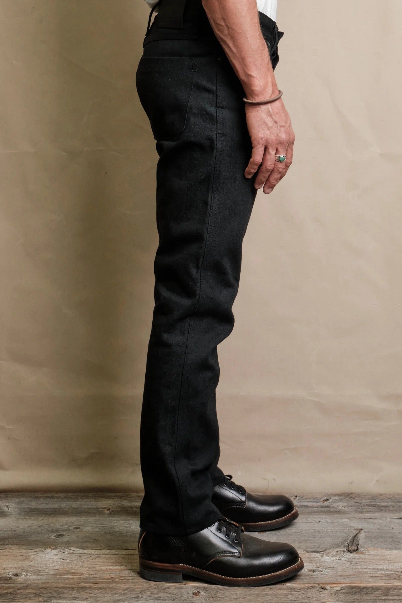 Freenote Cloth - rios Slim Straight raw 14.25 oz black grey japanese denim