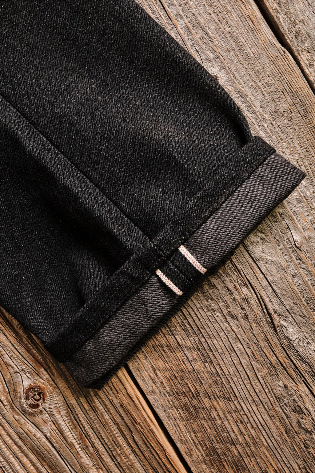 Freenote Cloth - portola classic taper raw 14.25 ounce black grey