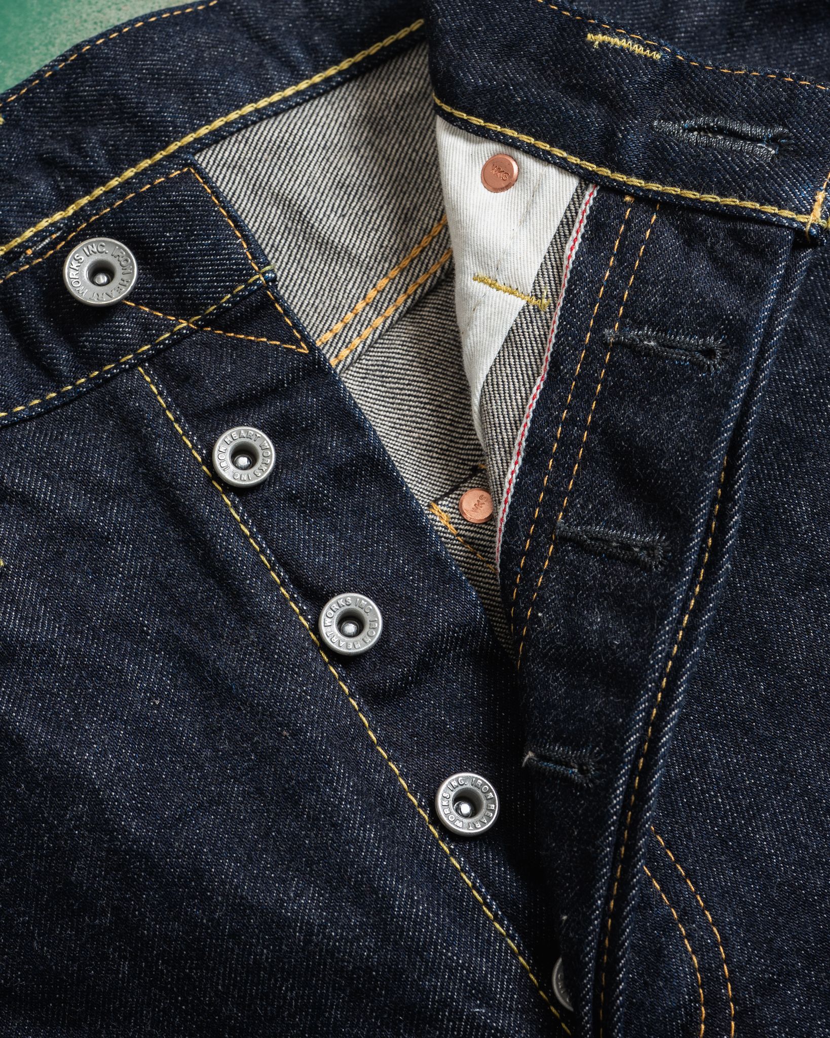 IRON HEART - IH-1955S-142 - 14oz Selvedge Denim "1955" Vintage Tapered Cut Jeans - Indigo